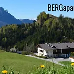 Bergapart Goetschl 아파트